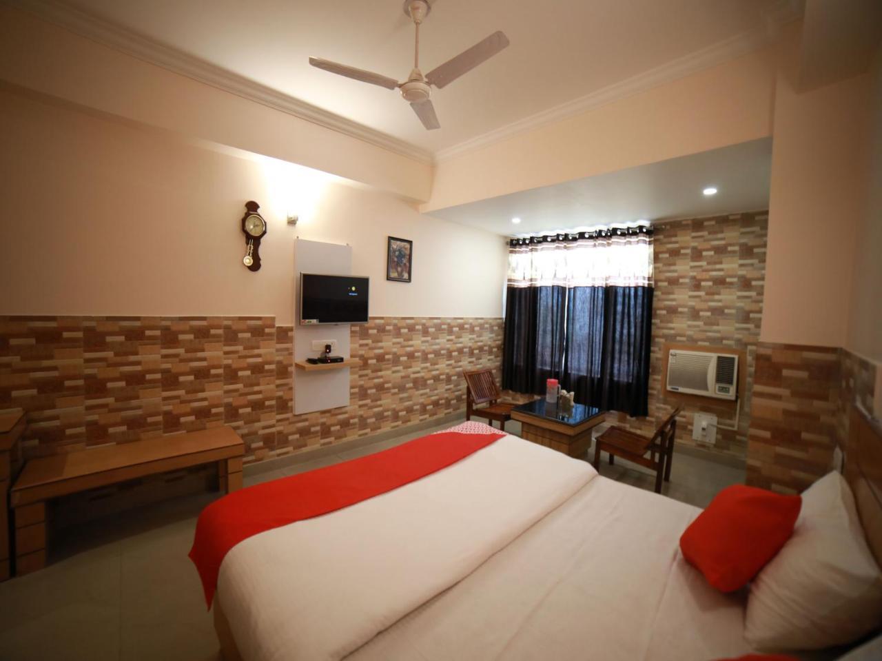 Oyo 15561 Corporate Villa Jammu Exterior photo