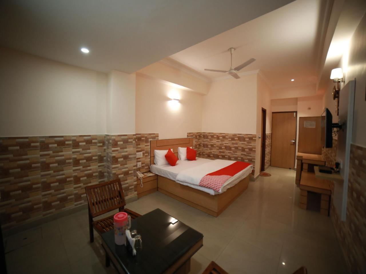 Oyo 15561 Corporate Villa Jammu Exterior photo